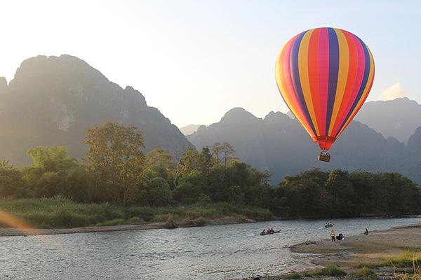 Vang Vieng, Vientiane