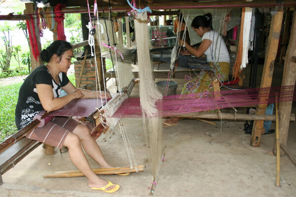 Ban-Phanom-Village, Travel to Laos 