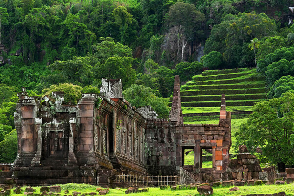 The-ruins-of-pre-Angkorian-Wat-Phu