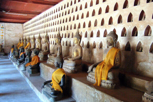 Wat-Sisaket-vientiane-tours 