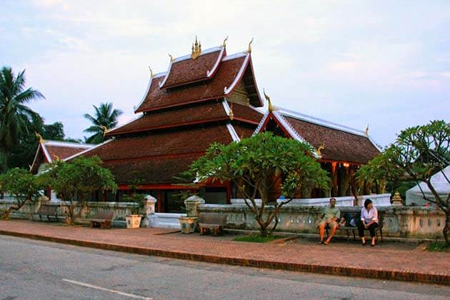 Wat Mai, Tour in Luang Prabang
