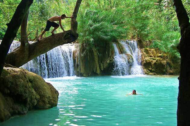 Kuang-Si-Waterfall-luang-prabang-tours 
