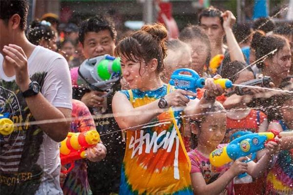 Water Festival in Laos - Laos New Year in April (Boun Pi Mai) - Laos Tours