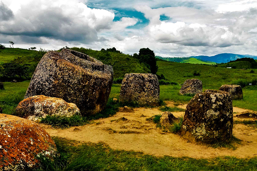 plain-of-jars-laos