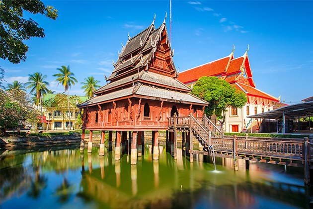 Wat Si Muang, Vientiane Trips