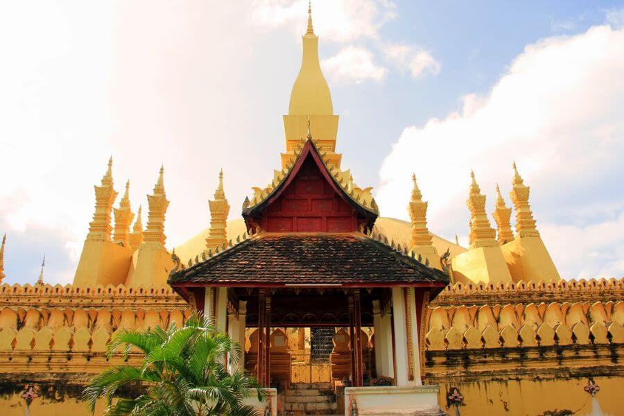 pha that luang - laos tour packages