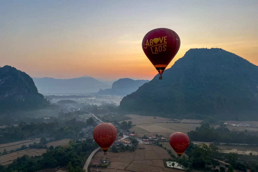 book Hot Air Balloon laos