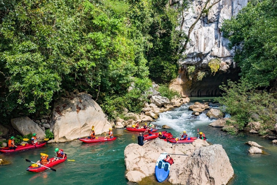 the rock viewpoint exxperiences in laos